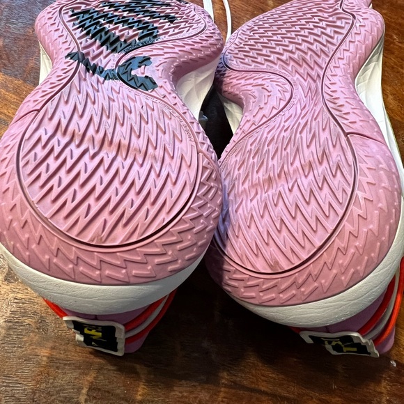 Adidas kids size 6 Toy Story basketball shoes - Picture 6 of 13